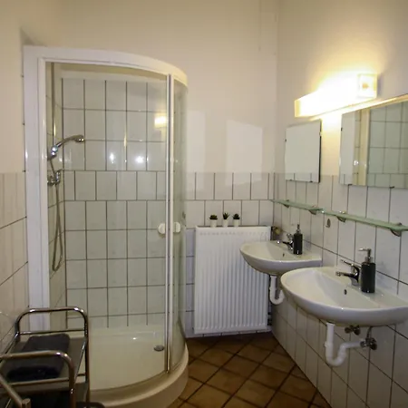 Homestay Ferienwohnungen Vogelsang *